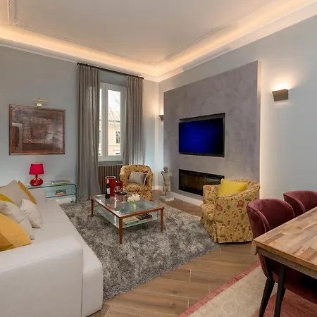 Design With Fireplace Near Vatican דירה *