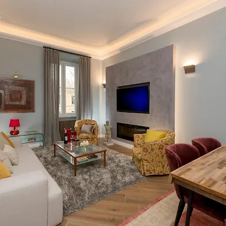 Design With Fireplace Near Vatican דירה רומא