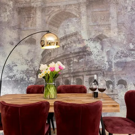 Design With Fireplace Near Vatican דירה