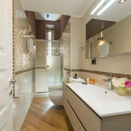 Design With Fireplace Near Vatican רומא